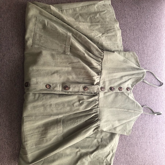 Dress - Picture 4 of 4